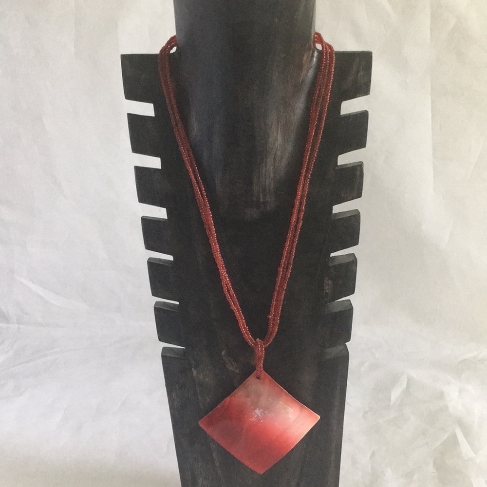 Red RHOMBUS‎ PENDANT LONG NECKLACE
